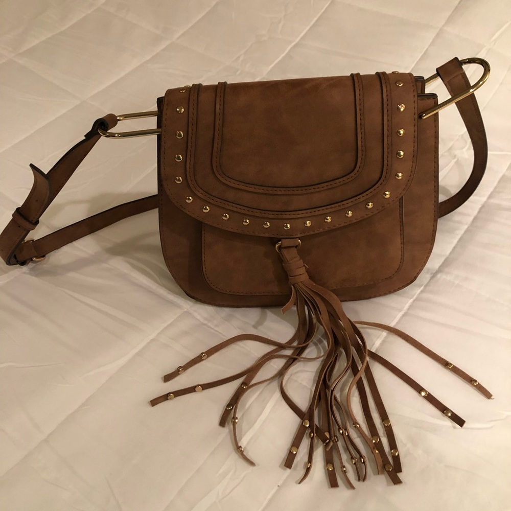 Used once, faux leather shoulder bag.